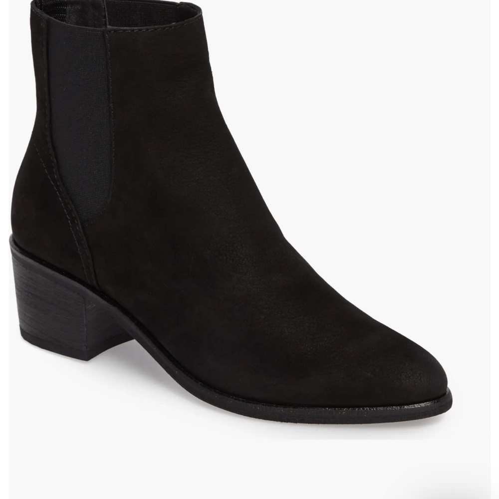 Dolce Vita Colbey Chelsea Boot ankle bootie